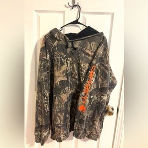 Men’s Camo Carhartt Sweatshirt
